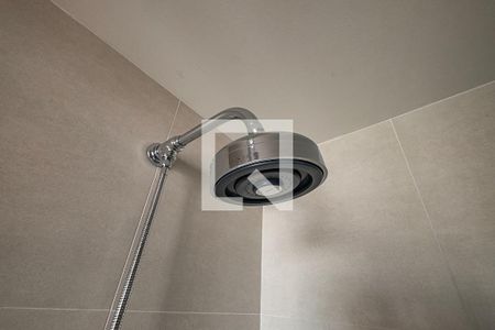 Banheiro de kitnet/studio para alugar com 1 quarto, 24m² em Paraíso, São Paulo