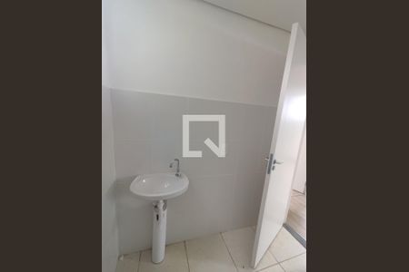 Banheiro de apartamento à venda com 3 quartos, 60m² em Colonial, Contagem