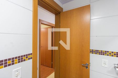 Banheiro de apartamento à venda com 2 quartos, 50m² em Olaria, Canoas