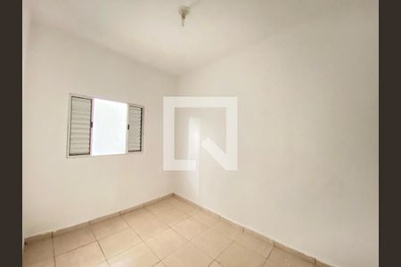 Quarto de casa para alugar com 1 quarto, 40m² em Jardim Presidente Dutra, Guarulhos