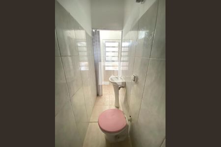Banheiro 1 de casa para alugar com 1 quarto, 40m² em Jardim Presidente Dutra, Guarulhos
