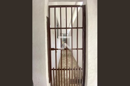 Entrada de casa para alugar com 1 quarto, 40m² em Jardim Presidente Dutra, Guarulhos