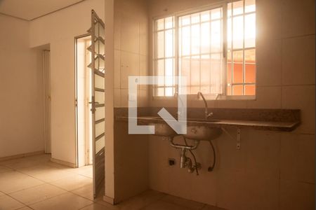 Cozinha de casa para alugar com 2 quartos, 108m² em Mirandópolis, São Paulo