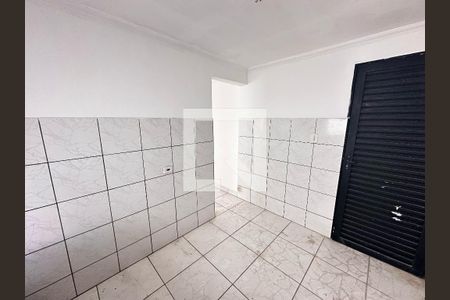 Cozinha de casa para alugar com 2 quartos, 40m² em Jardim Presidente Dutra, Guarulhos