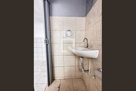 Banheiro Social de casa para alugar com 2 quartos, 40m² em Jardim Presidente Dutra, Guarulhos