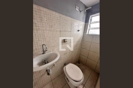 Banheiro Social de casa para alugar com 2 quartos, 40m² em Jardim Presidente Dutra, Guarulhos