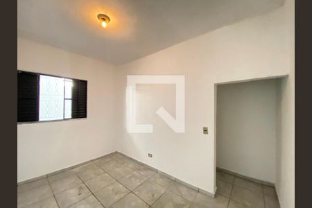 Quarto de casa para alugar com 1 quarto, 40m² em Jardim Presidente Dutra, Guarulhos