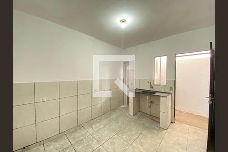 Sala/Cozinha de casa para alugar com 1 quarto, 40m² em Jardim Presidente Dutra, Guarulhos