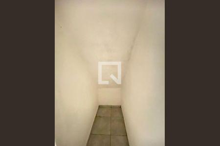 Quarto de casa para alugar com 1 quarto, 40m² em Jardim Presidente Dutra, Guarulhos