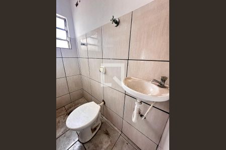 Banheiro de casa para alugar com 1 quarto, 40m² em Jardim Presidente Dutra, Guarulhos