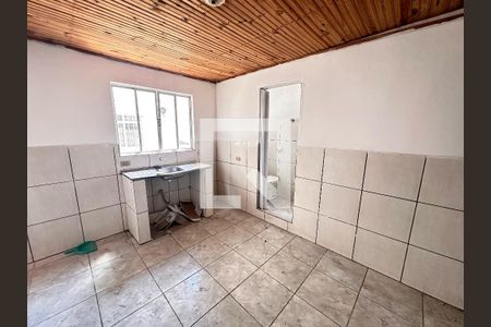 Cozinha de casa para alugar com 1 quarto, 40m² em Jardim Presidente Dutra, Guarulhos