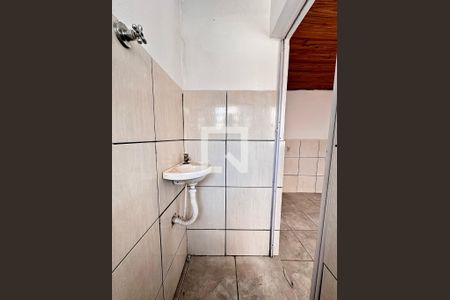 Banheiro de casa para alugar com 1 quarto, 40m² em Jardim Presidente Dutra, Guarulhos