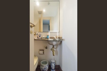 Lavabo de apartamento à venda com 4 quartos, 238m² em Santa Cecilia, São Paulo