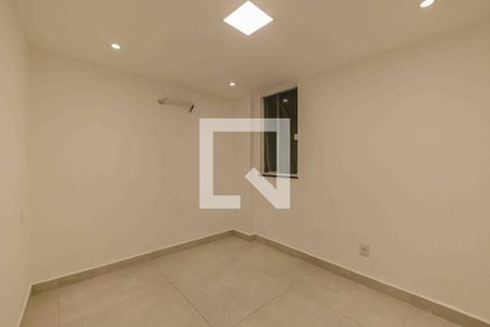 Quarto de apartamento à venda com 2 quartos, 70m² em Recreio dos Bandeirantes, Rio de Janeiro