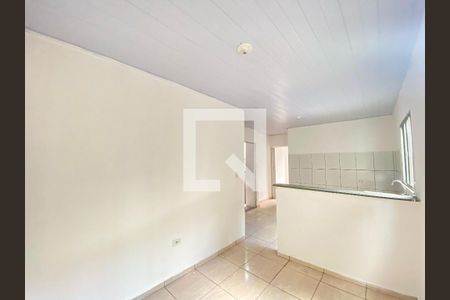 Sala de casa para alugar com 2 quartos, 40m² em Jardim Presidente Dutra, Guarulhos