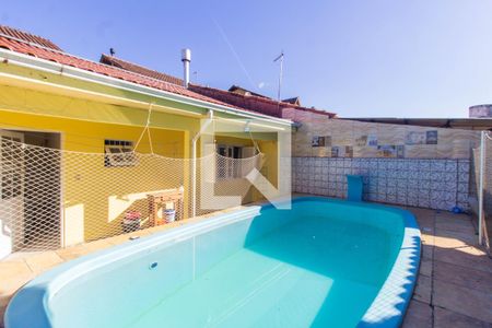 Quintal de casa à venda com 4 quartos, 172m² em Fátima, Canoas