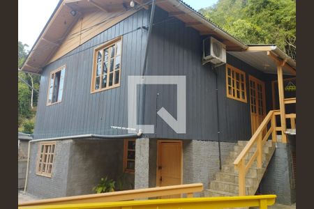 Fachada de casa para alugar com 2 quartos, 60m² em Trindade, Florianópolis
