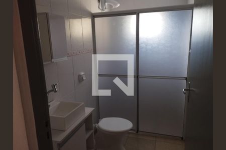 Banheiro de casa para alugar com 2 quartos, 60m² em Trindade, Florianópolis