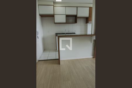 Sala de apartamento para alugar com 2 quartos, 45m² em Jardim Isis, Cotia