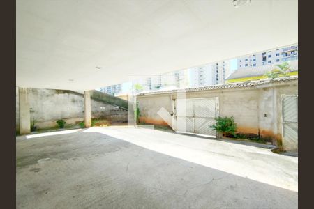 Quintal de casa à venda com 4 quartos, 446m² em City Bussocaba, Osasco
