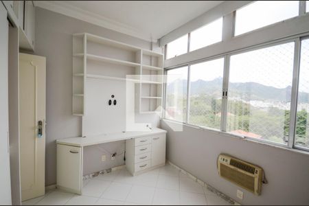 Quarto 1 de apartamento à venda com 2 quartos, 77m² em Tijuca, Rio de Janeiro