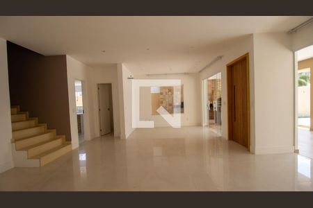 Sala de casa de condomínio à venda com 4 quartos, 320m² em Recreio dos Bandeirantes, Rio de Janeiro