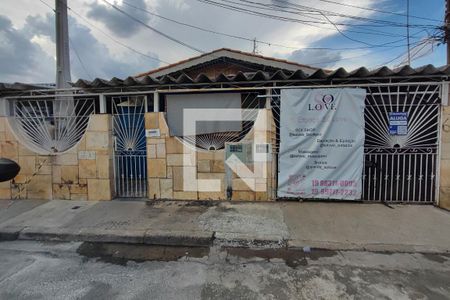 Fachada de casa à venda com 5 quartos, 189m² em Vila Castelo Branco, Campinas