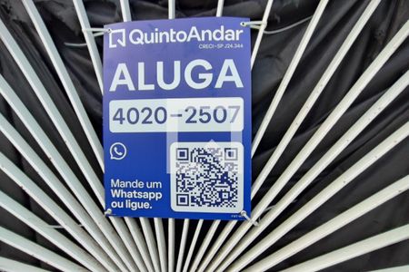 PLACA INSTALADA NA FACHADA de casa à venda com 5 quartos, 189m² em Vila Castelo Branco, Campinas