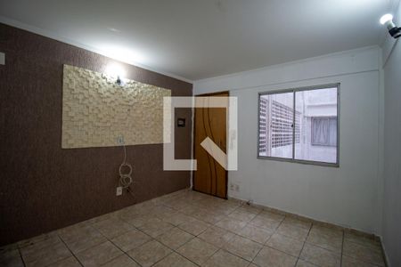 Sala de apartamento para alugar com 2 quartos, 44m² em Itaquera, São Paulo
