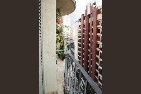 Varanda sala e Quarto 2 de apartamento à venda com 3 quartos, 85m² em Indianópolis, São Paulo