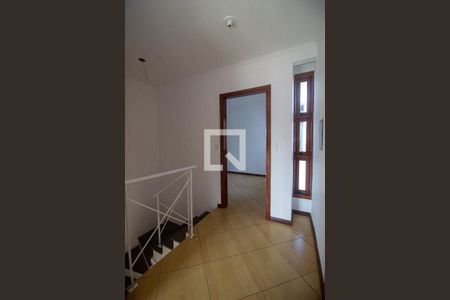 Corredor 3 piso de casa à venda com 3 quartos, 150m² em Nonoai, Porto Alegre
