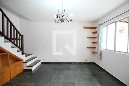 Sala de casa à venda com 3 quartos, 100m² em Jardim Monte Kemel, São Paulo