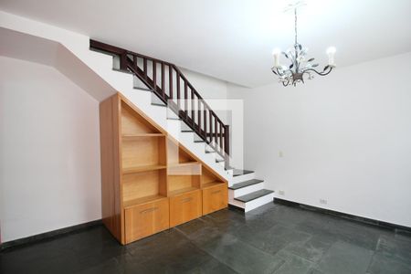 Sala de casa à venda com 3 quartos, 100m² em Jardim Monte Kemel, São Paulo