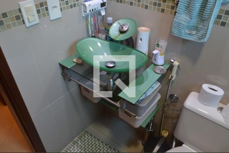Banheiro  de casa de condomínio para alugar com 2 quartos, 110m² em Anil, Rio de Janeiro