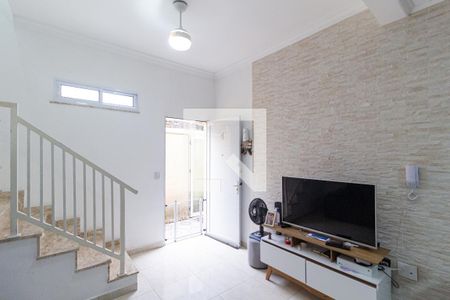 Sala e cozinha de casa de condomínio para alugar com 2 quartos, 70m² em Rochdale, Osasco