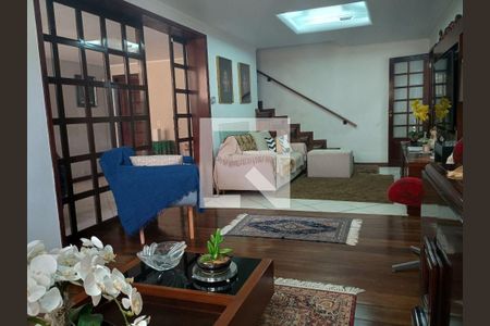 Casa à venda com 4 quartos, 415m² em Piratininga, Niterói