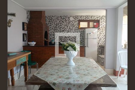 Casa à venda com 4 quartos, 415m² em Piratininga, Niterói