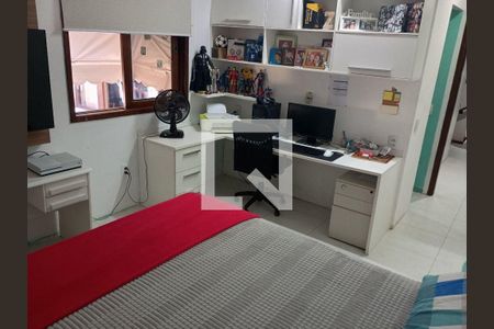 Casa à venda com 4 quartos, 415m² em Piratininga, Niterói