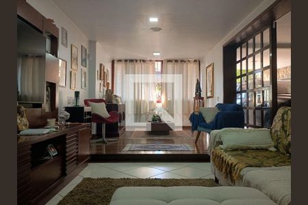 Casa à venda com 4 quartos, 415m² em Piratininga, Niterói