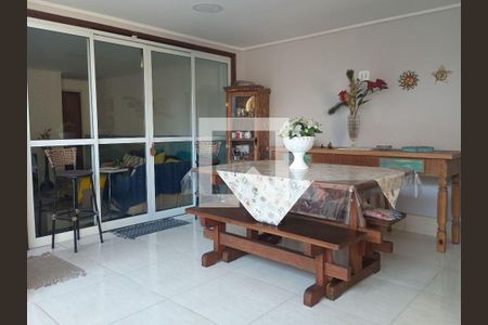Casa à venda com 4 quartos, 415m² em Piratininga, Niterói