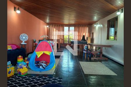 Casa à venda com 4 quartos, 415m² em Piratininga, Niterói