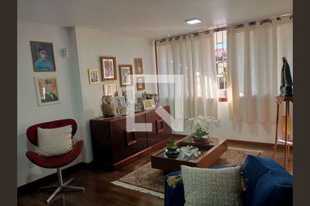 Casa à venda com 4 quartos, 415m² em Piratininga, Niterói