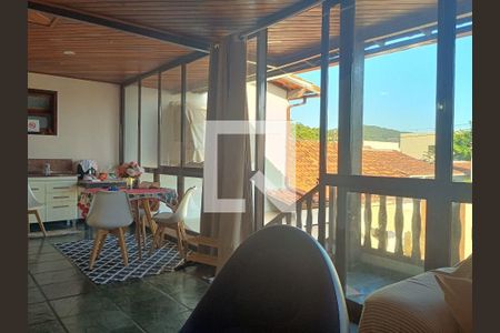 Casa à venda com 4 quartos, 415m² em Piratininga, Niterói