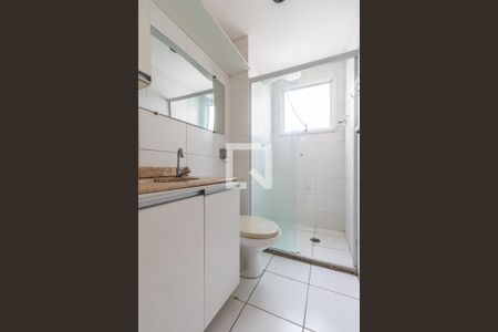 Banheiro de apartamento para alugar com 2 quartos, 52m² em Centro, Barueri