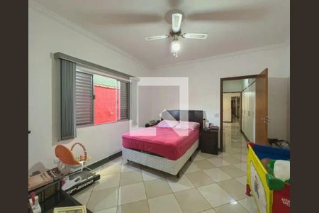 Quarto de casa à venda com 3 quartos, 263m² em Conjunto Habitacional Coluna, São Bernardo do Campo