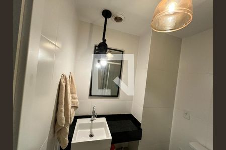 Banheiro de kitnet/studio à venda com 1 quarto, 27m² em Indianópolis, São Paulo