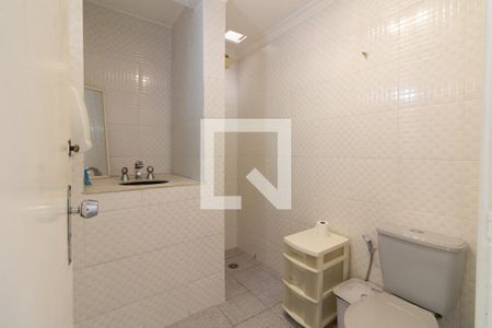 Banheiro de casa à venda com 2 quartos, 100m² em Vila Butantã, São Paulo