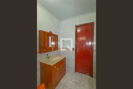 Banheiro da Suíte 1 de casa à venda com 3 quartos, 250m² em Centro, Canoas