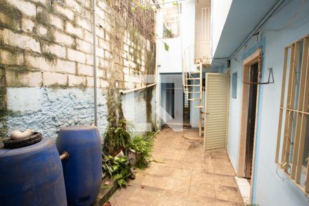 QUINTAL de casa à venda com 8 quartos, 125m² em Lapa de Baixo, São Paulo
