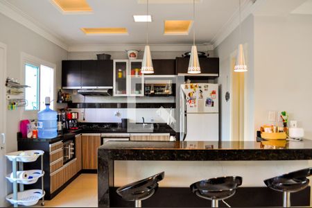Cozinha de casa de condomínio à venda com 3 quartos, 150m² em Hípica, Porto Alegre